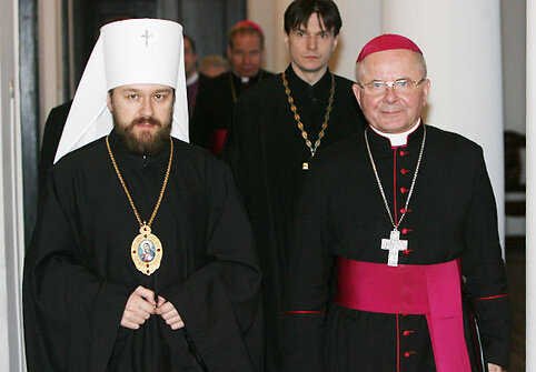 Maskvos Patriarchato I&scaron;orinių Bažnytinių Ry&scaron;ių Departamento Pirmininkas Metropolitas Hilarijonas ir Kauno arkivyskupijos metropolitas Sigitas Tamkevičius