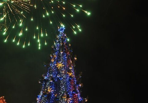 Kalėdų Senelis tradici&scaron;kai įžiebė miesto eglę. 2010 m. gruodžio 4 d.