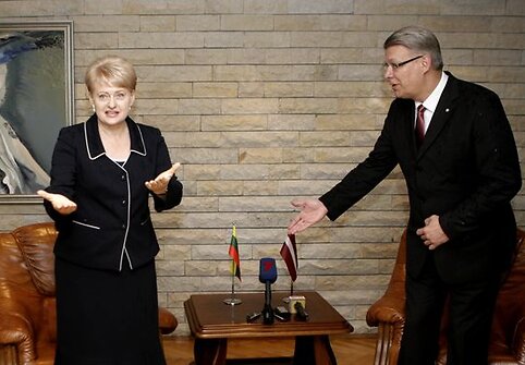 Prezidentė Dalia Grybauskaitė su Latvijos prezidentu Valdžiu Zatleru