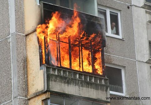 Šilainių mikrorajone kilęs gaisras