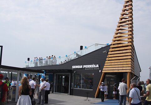 &Scaron;iaurės rage i&scaron;kilo unikalus bendrovės &bdquo;Smiltynės perkėla&ldquo; terminalas su apžvalgos aik&scaron;tele