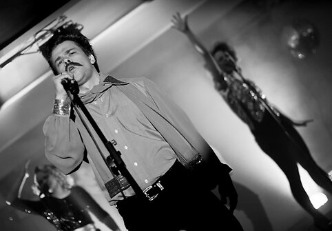 Teatralizuoto koncerto &bdquo;Boogie Nights&ldquo; akimirka