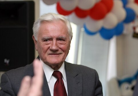 Valdas Adamkus