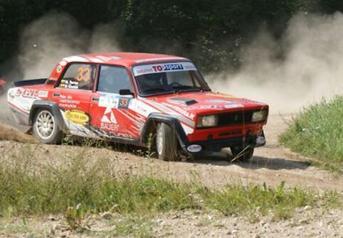 R.Čapkausko ir D.Čiutelės (nuotr.) ekipažų pasirodymas lėmė pirmą vietą komandų įskaitoje &bdquo;Bauer Racing&ldquo; ekipai