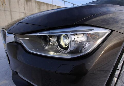 GAZAS.LT išbandytas 3 serijos BMW sedanas