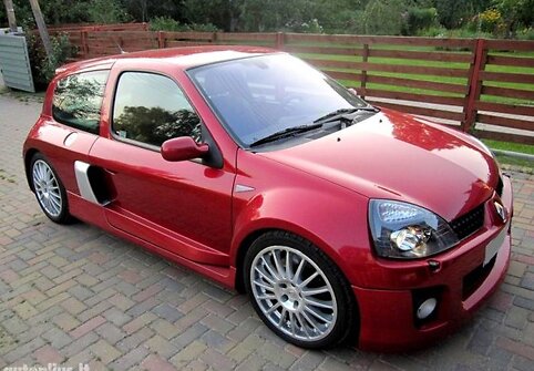 Lietuvoje parduodamas „Renault Clio V6“
