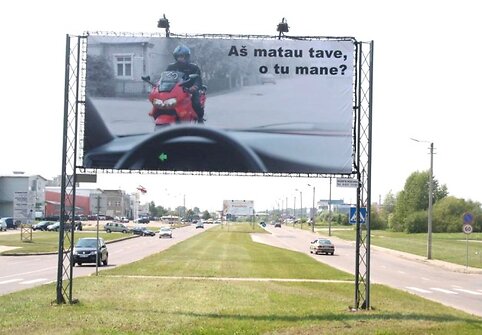 Motomanų socialinės akcijos stendai