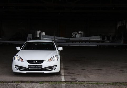 „Hyundai Genesis Coupe“