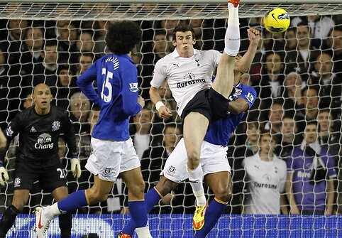 Garetho Bale'o smūgis per save