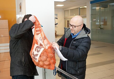 Audrius Giržadas atvyko pasiimti bulvių mai&scaron;o.