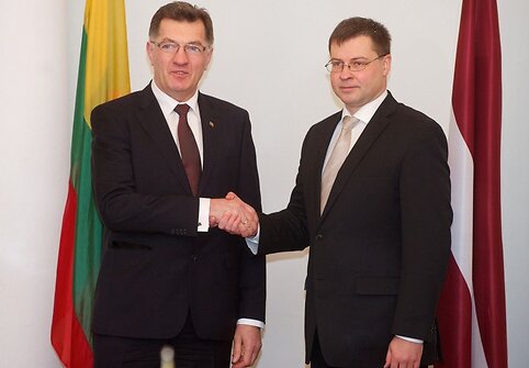 Lietuvos premjeras Algirdas Butkevičius ir Lavijos premjeras Valdis Dombrovskis