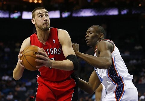 Jonas Valančiūnas ir Bismackas Biyombo