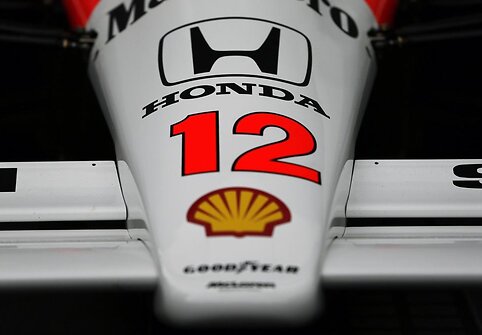 1988-ųjų „Honda MP4/4“ „Formulės-1“ priekis