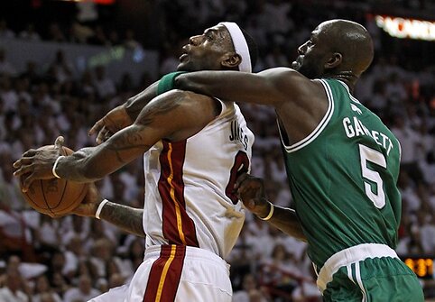 LeBronas Jamesas ir Kevinas Garnettas