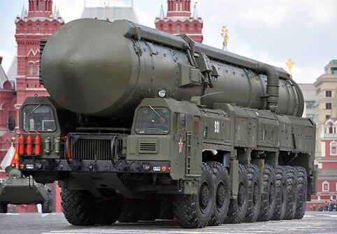 Rusijos &bdquo;Topol-M&ldquo; balistinė raketa Raudonojoje aik&scaron;tėje