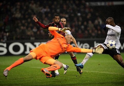 UEFA aštunfinalio rungtynėse „Tottenham” šventė pergalę svečiuose