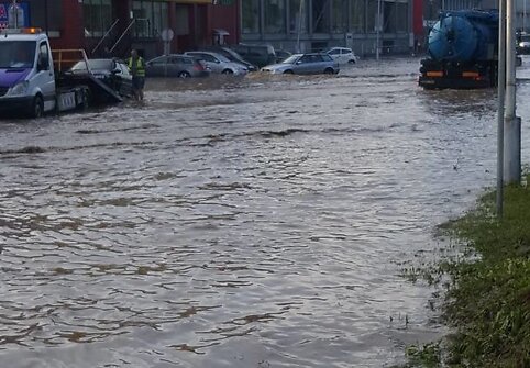 Apsemta Jonavos gatvė Kaune