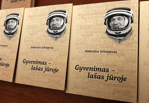 Knygos pristatymo akimirka