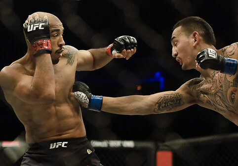 Jose Aldo ir Maxas Holloway