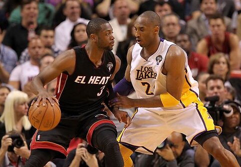 D.Wade'as ir L.Jamesas vedė „Heat“ į pergalę prieš „Lakers“ su Kobe Bryantu