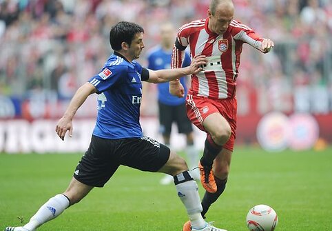 Olandas Arjenas Robbenas pelnė tris įvarčius, o „Bayern“ sutriuškino varžovus rezultatu 6:0