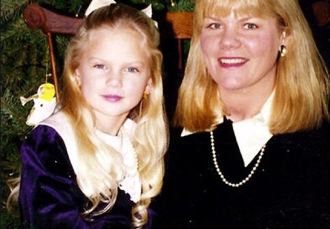 Dainininkė Taylor Swift su mama Andrea