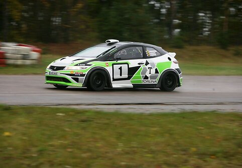 555 km lenktynių finalas