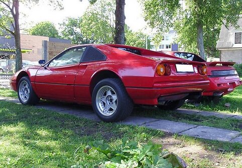 &bdquo;Pontiac Fiero GT&ldquo;, apsimetantis &bdquo;Ferrari 328&ldquo;