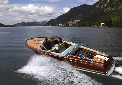 „Lamborghini Riva Aquarama“ kateris