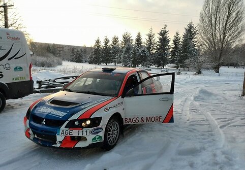 Ramūno Čapkausko automobilis ruo&scaron;iamas 2014 m. sezonui