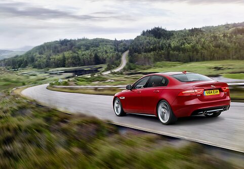 Naujasis &bdquo;Jaguar XE&ldquo;