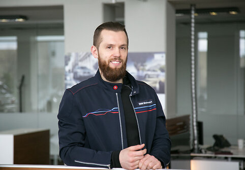Tado Gelžinio i&scaron;lydėtuvės BMW salone