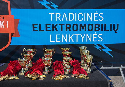 Vaikų lenktynės elektromobiliais Klaipėdoje
