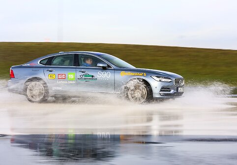 &bdquo;Metų automobilio 2017&ldquo; bandymai &Scaron;iauliuose