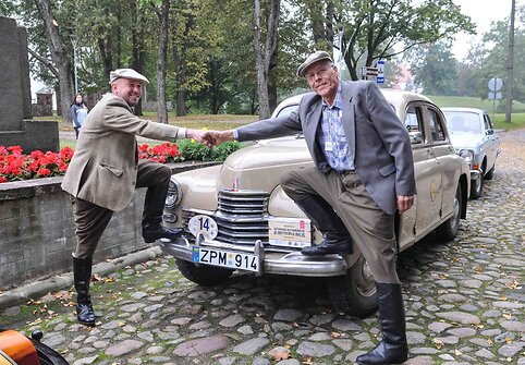 Biržų senovinės technikos klubas „Ekipažas“