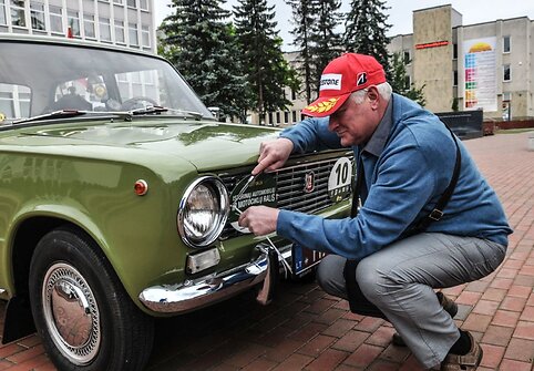 Istorinių automobilių ralis Jonavoje