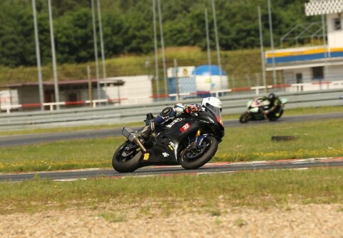 „Coffee Racers“ treniruotės Lenkijos sportininkams „Tor Poznan“ trasoje