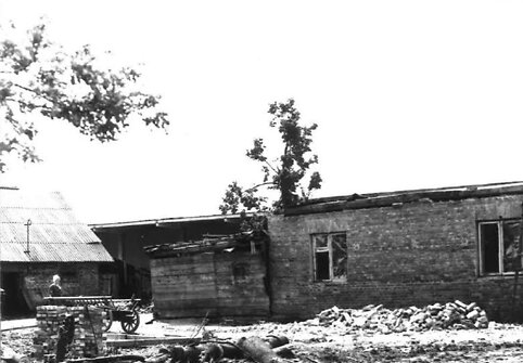 1981 m. gegužės 29 d. apie 17 val. &Scaron;irvintų miestelį vos per 15 minučių nusiaubė galingiausiu Lietuvos stebėjimų istorijoje laikomas viesulas