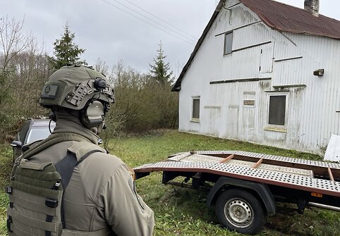 Jungtinės teisėsaugos pajėgos smogė oro balionais gabenamos kontrabandos tinklui