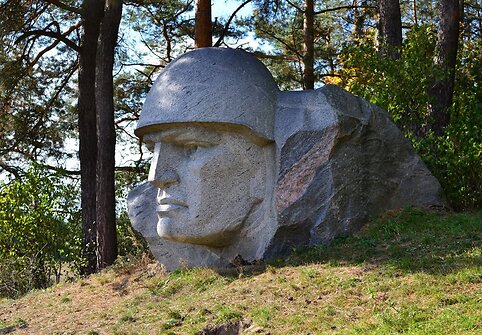 Sovietiniai paminklai Alytaus rajone