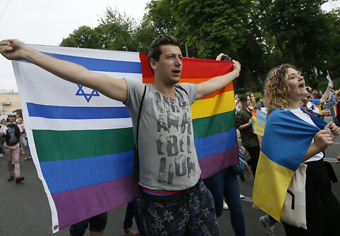 Kijeve keli tūkstančiai žmonių dalyvavo LGBT eitynėse