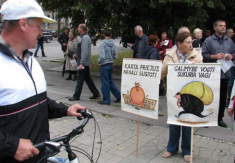 Mitingas Vienybės aik&scaron;tėje