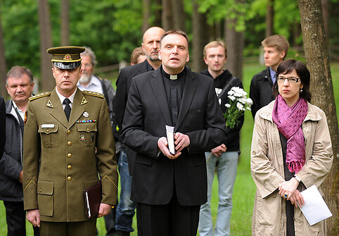Vokiečių karių perlaidojimo ceremonijos akimirka