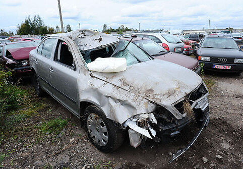 Sudaužytas Seimo nario Vytenio Povilo Andriukaičio automobilis &bdquo;&Scaron;koda Octavia&ldquo;