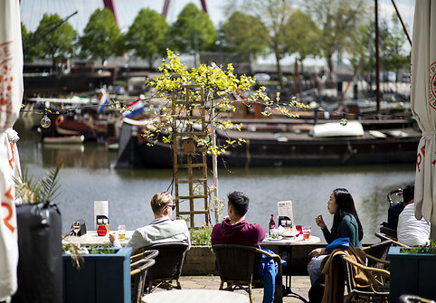 Roterdamas prie&scaron; pirmąjį &bdquo;Eurovizijos&ldquo; pusfinalį