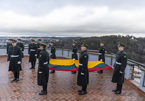 Naujos Lietuvos valstybės vėliavos iškėlimo ceremonija