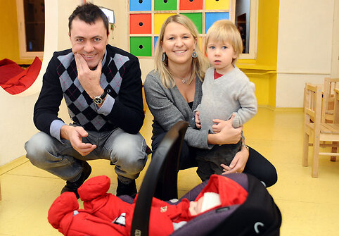 Greta Akcijonaitė su vyru Aidu ir sūnumis Kasparu bei Baltramiejumi