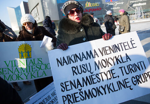 Senamiesčio mokyklos bendruomenės protesto akcija