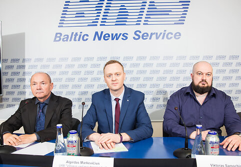 Romualdas Radlinskas, Algirdas Markevičius ir Viktoras Samochinas