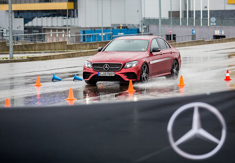 I&scaron;skirtinių bandomųjų važiavimų renginys &bdquo;Mercedes-Benz StarExperience&ldquo;